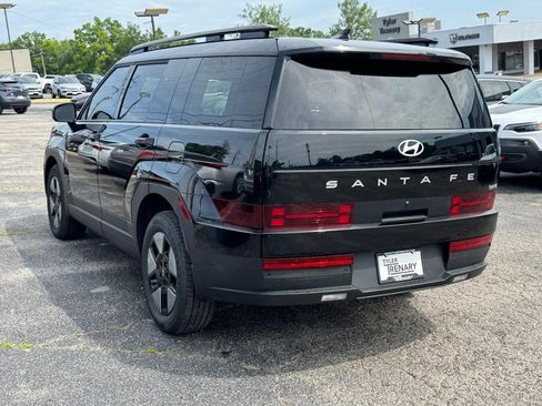 Used 2025 Hyundai Santa Fe SEL FWD image 7