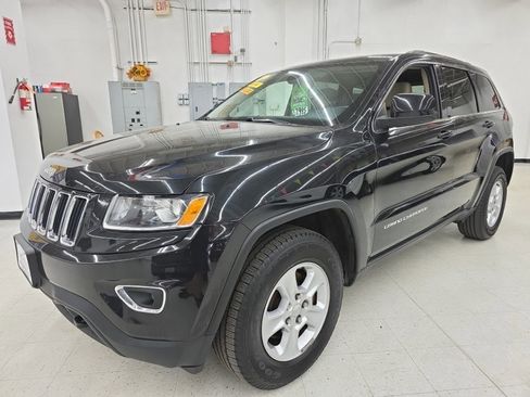 Used 2014 Jeep Grand Cherokee Laredo w/ Quick Order Package 23E AWD/4WD image 3