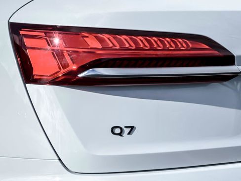 Certified 2025 Audi Q7 3.0T Prestige w/ Prestige Package image 28