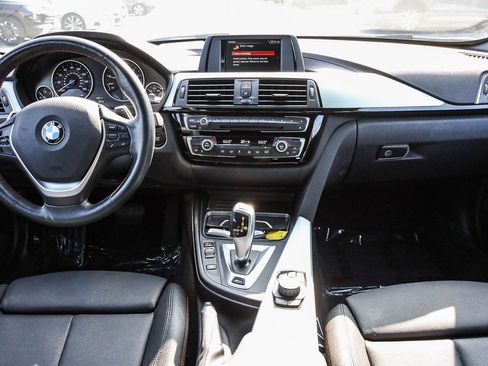 Used 2018 BMW 330e image 12