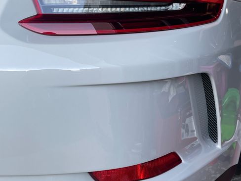 Used 2018 Porsche 911 GT3 RWD image 11
