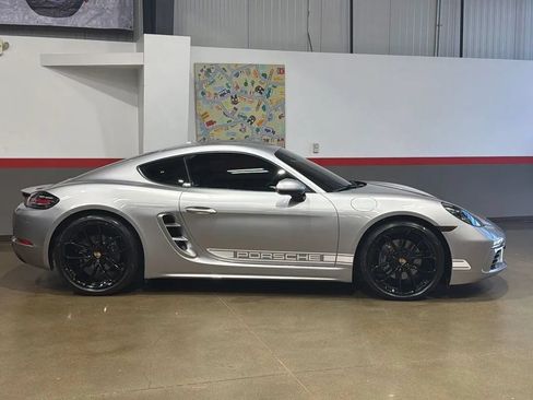 Used 2024 Porsche 718 Cayman RWD image 23