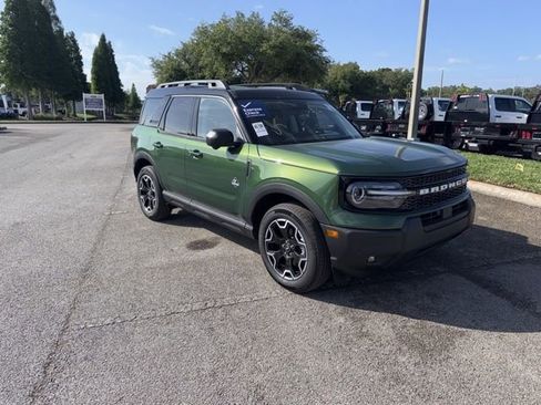 Used 2025 Ford Bronco Sport Outer Banks w/ Outer Banks Tech Package+ AWD/4WD image 3