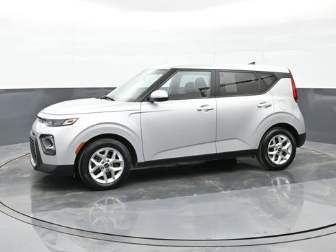 Used 2020 Kia Soul S image 5