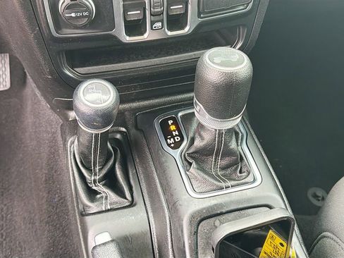 Used 2021 Jeep Wrangler Unlimited Sahara w/ Safety Group AWD/4WD image 25