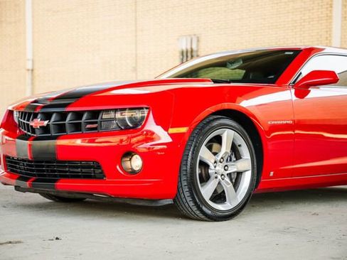 Used 2010 Chevrolet Camaro SS w/ RS Package image 40