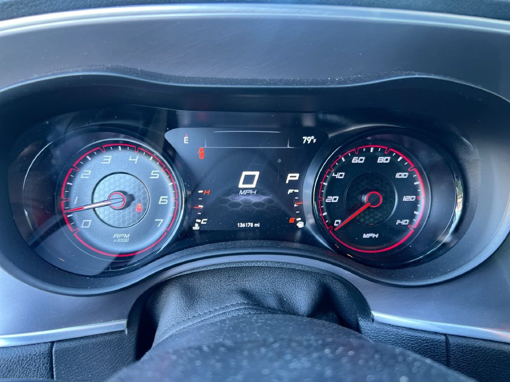 Used 2019 Dodge Charger SXT w/ Blacktop Package RWD image 10