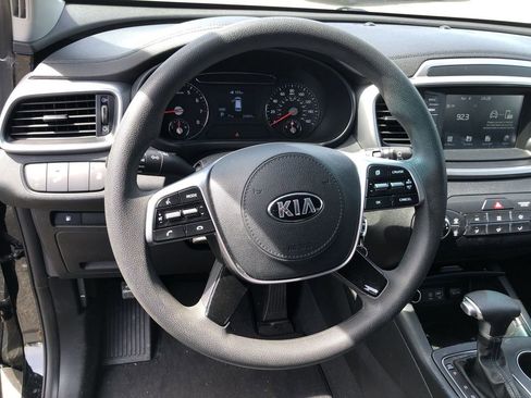 Used 2020 Kia Sorento LX FWD image 24