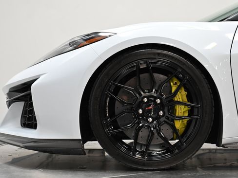 Used 2024 Chevrolet Corvette Z06 w/ Stealth Interior Trim Package image 11