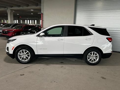 Used 2022 Chevrolet Equinox LT FWD image 2