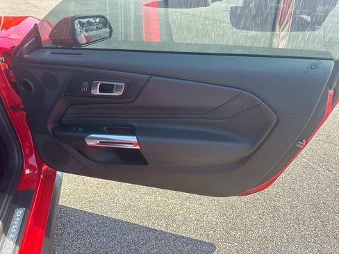 Used 2025 Ford Mustang GT Premium RWD image 22