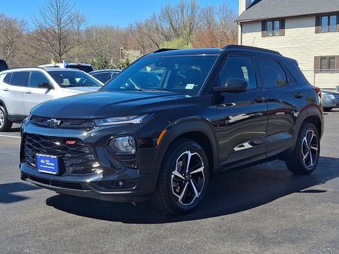 Used 2023 Chevrolet TrailBlazer RS w/ Convenience Package FWD image 3