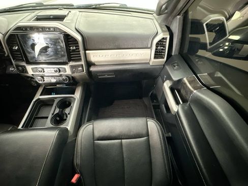 Used 2022 Ford F350 Lariat w/ Lariat Ultimate Package AWD/4WD image 11
