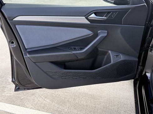 New 2026 Volkswagen Jetta SE image 10