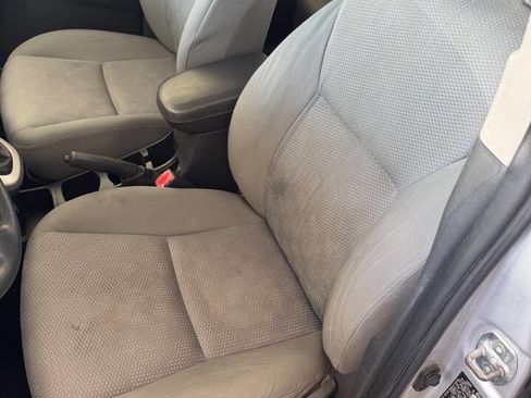 Used 2009 Toyota Matrix FWD image 12