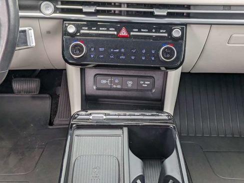 Certified 2025 Hyundai Tucson Limited AWD/4WD image 18