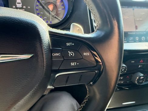 Used 2016 Chrysler 300 S RWD image 26