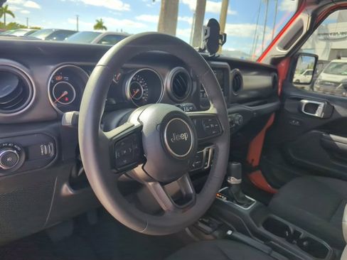 Used 2023 Jeep Wrangler Sport S image 28