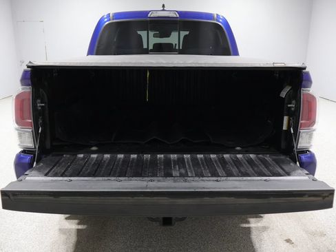 Used 2023 Toyota Tacoma TRD Sport AWD/4WD image 4