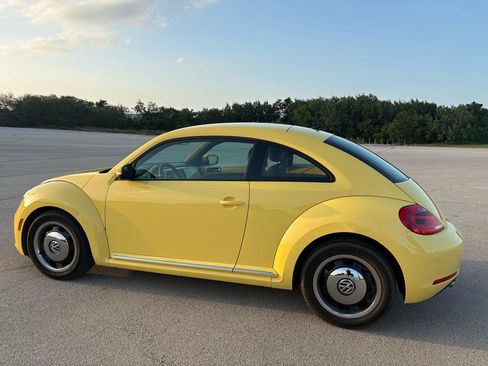 Used 2012 Volkswagen Beetle 2.5 FWD image 40