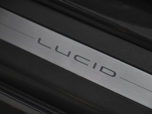 Used 2024 Lucid Air Grand Touring image 11