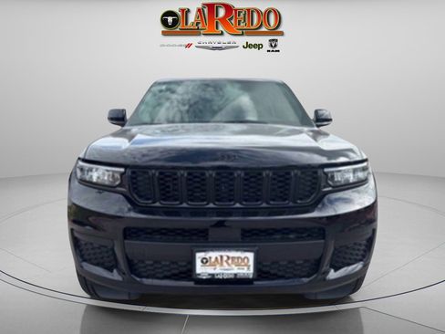 New 2025 Jeep Grand Cherokee L Altitude image 2