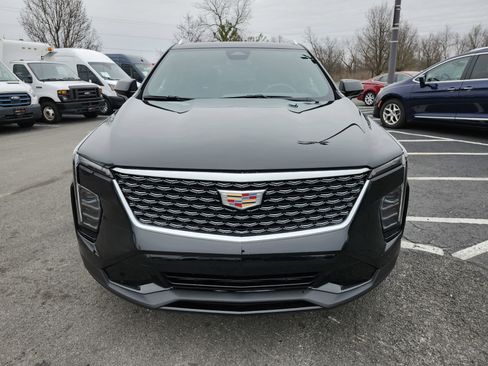 Used 2024 Cadillac XT4 Premium Luxury image 16