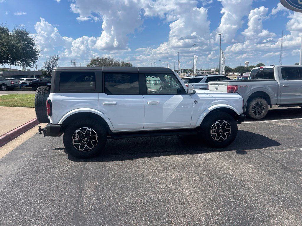 Used 2024 Ford Bronco Outer Banks AWD/4WD image 4