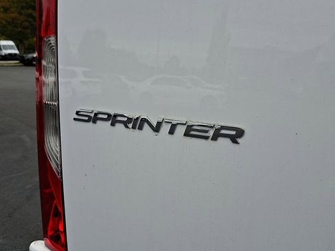 Used 2025 Mercedes-Benz Sprinter 2500 image 21