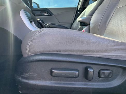 Used 2013 Honda Accord EX-L image 17