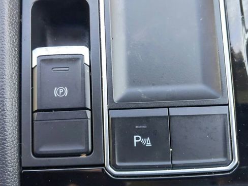 Used 2023 Volkswagen Atlas SE image 27