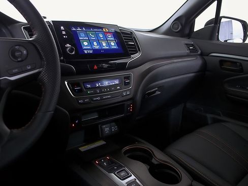 Used 2023 Honda Passport TrailSport image 28