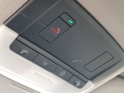 Used 2022 Nissan Rogue SV image 19