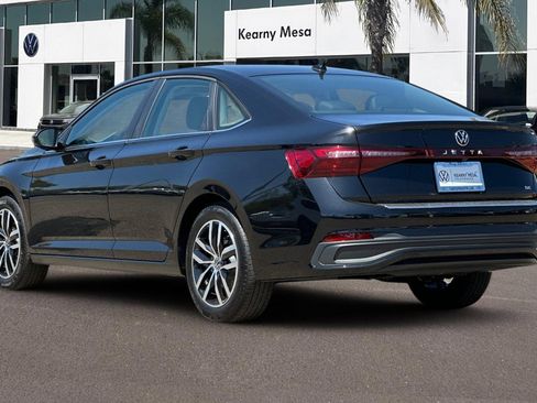 New 2025 Volkswagen Jetta SE image 6