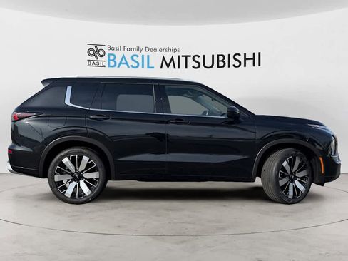 New 2026 Mitsubishi Outlander SEL image 2