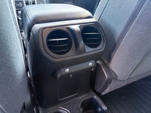 Used 2024 Jeep Wrangler Sport S image 23