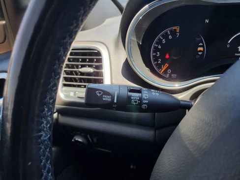 Certified 2020 Jeep Grand Cherokee Altitude AWD/4WD image 15