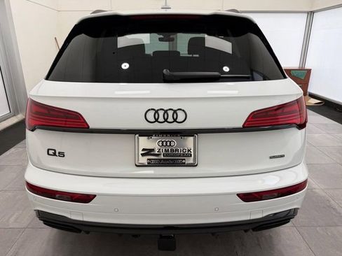 Used 2023 Audi Q5 e Prestige w/ Prestige Package AWD/4WD image 3
