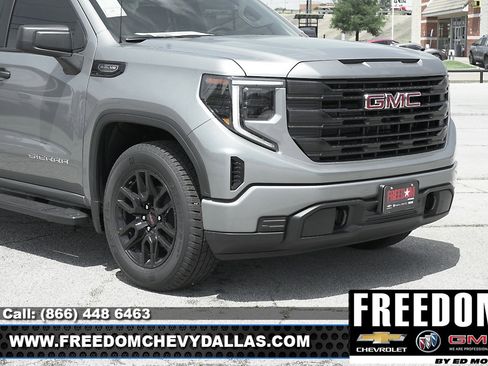 New 2025 GMC Sierra 1500 Pro w/ Graphite Edition image 39