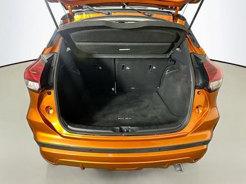 Used 2021 Nissan Kicks SR w/ SR Premium Package FWD image 29