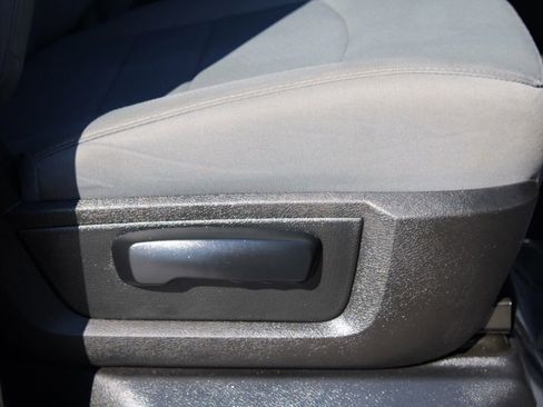 Used 2018 RAM 1500 Express w/ Express Value Package image 19