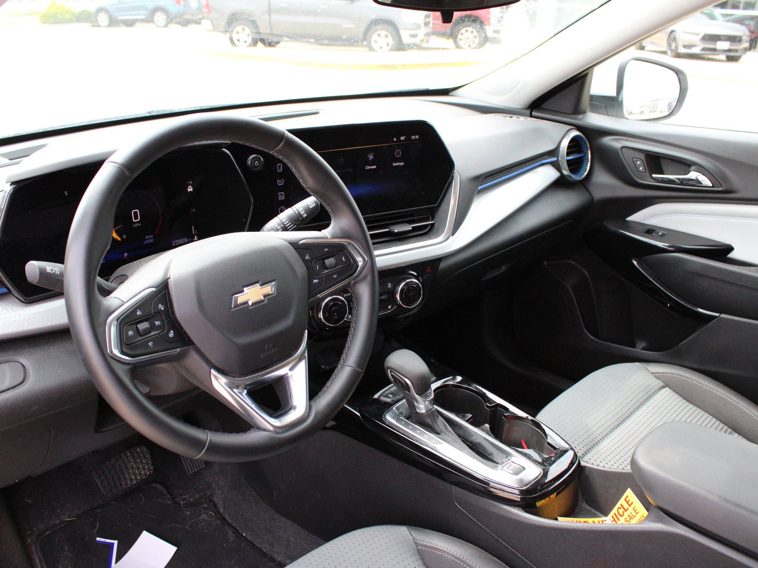 Used 2025 Chevrolet Trax LT w/ Driver Confidence Package FWD image 8