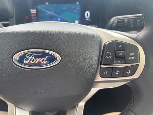 New 2025 Ford Explorer Active w/ Active Comfort Package image 23