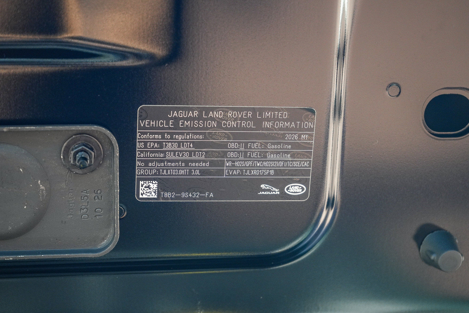 New 2026 Land Rover Defender 110 AWD/4WD image 24