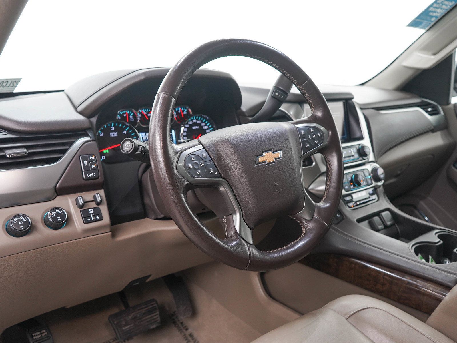 Used 2020 Chevrolet Tahoe LT w/ Luxury Package AWD/4WD image 28