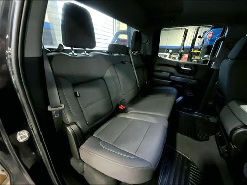 Used 2023 Chevrolet Silverado 1500 Custom image 16