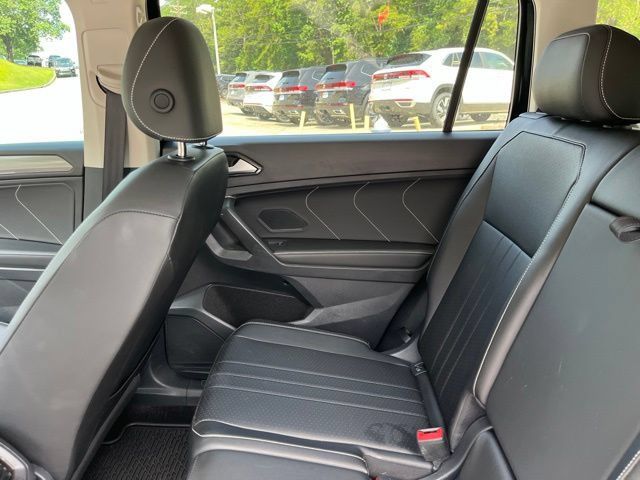 Used 2023 Volkswagen Tiguan SE FWD image 13