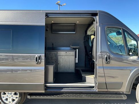 New 2025 RAM ProMaster 1500 w/ Quick Order Package 22G SLT image 2