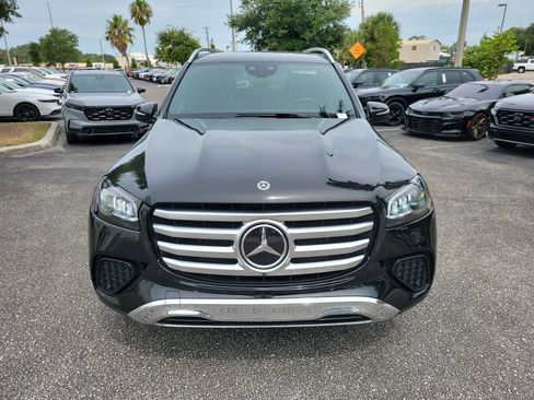 Used 2025 Mercedes-Benz GLS 450 4MATIC image 4