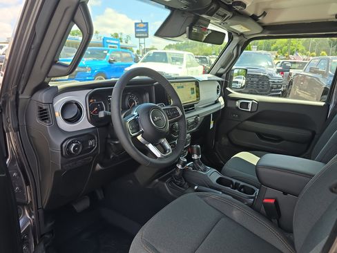 New 2025 Jeep Wrangler Sahara image 13